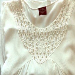 NWOT ivory tunic with pearls beautiful! Size Large